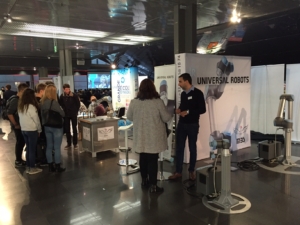Stand Universal Robots HMi-MBS rencontres aéronautiques Centre Val de Loire Congrès Vinci Tours